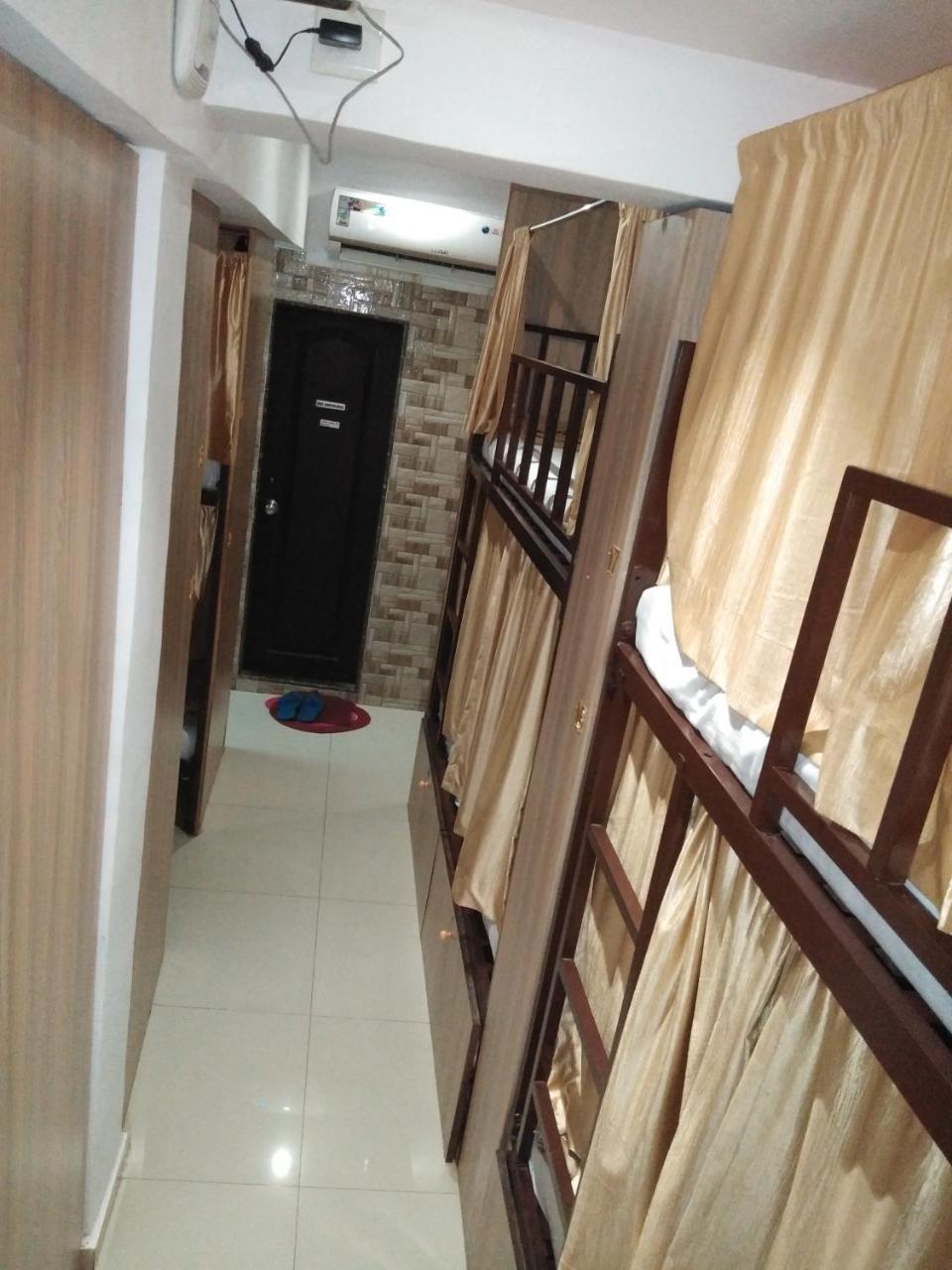 golden dormitory Bombay Exterior foto